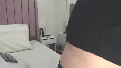 Snapshot of dorettaacreman chatting on 04/13/26, 12:32 Anny online show from 04/13/26, 12:32