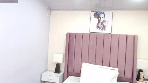 Anny online show from 05/17/26, 01:18