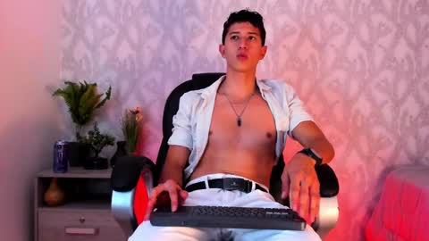 Snapshot of dorian_mystery chatting on 12/14/24, 08:02 dorian_mystery online show from 12/14/24, 08:02