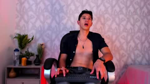 Snapshot of dorian_mystery chatting on 12/15/24, 07:35 dorian_mystery online show from 12/15/24, 07:35