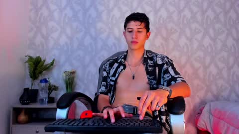 Snapshot of dorian_mystery chatting on 01/20/25, 09:35 dorian_mystery online show from 01/20/25, 09:35