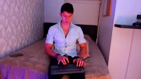 Snapshot of dorian_mystery chatting on 01/28/25, 09:30 dorian_mystery online show from 01/28/25, 09:30