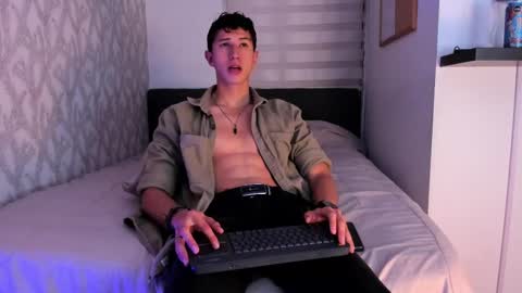 Snapshot of dorian_mystery chatting on 02/18/25, 03:21 dorian_mystery online show from 02/18/25, 03:21