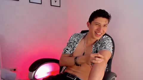 Snapshot of dorian_mystery chatting on 10/10/25, 10:20 dorian_mystery online show from 10/10/25, 10:20