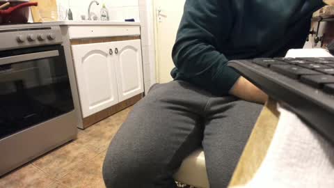 Snapshot of doriancretu95 chatting on 12/05/24, 07:38 menu below online show from 12/05/24, 07:38