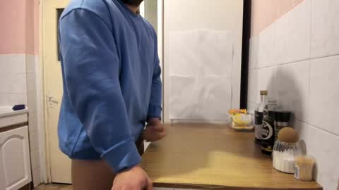 Snapshot of doriancretu95 chatting on 12/15/24, 01:22 menu below online show from 12/15/24, 01:22