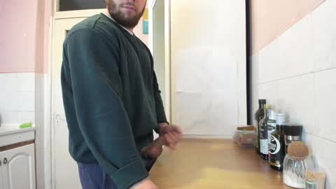 Snapshot of doriancretu95 chatting on 01/04/25, 07:45 menu below online show from 01/04/25, 07:45