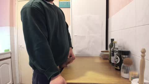 Snapshot of doriancretu95 chatting on 01/05/25, 11:48 menu below online show from 01/05/25, 11:48