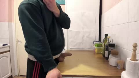 Snapshot of doriancretu95 chatting on 02/23/25, 10:17 menu below online show from 02/23/25, 10:17