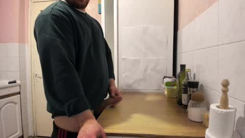 Snapshot of doriancretu95 chatting on 02/25/25, 07:47 menu below online show from 02/25/25, 07:47