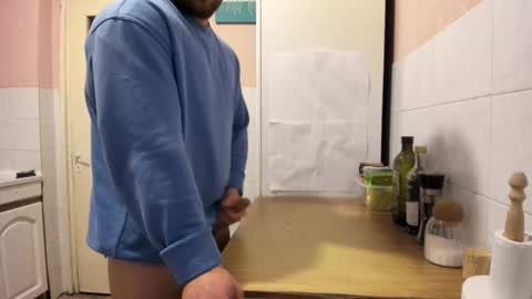 Snapshot of doriancretu95 chatting on 03/04/25, 03:37 menu below online show from 03/04/25, 03:37