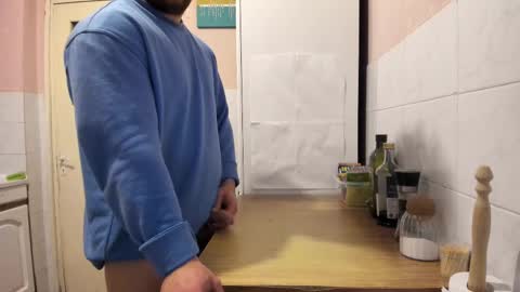 Snapshot of doriancretu95 chatting on 03/06/25, 08:16 menu below online show from 03/06/25, 08:16