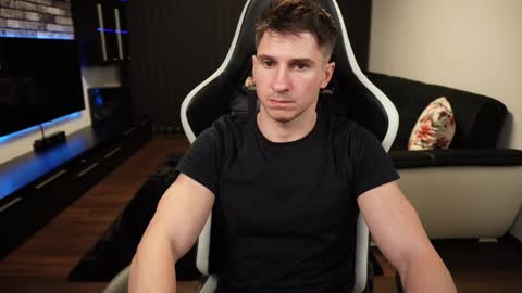 Snapshot of dorianreyes chatting on 12/17/24, 02:01 Dorian Reyes online show from 12/17/24, 02:01
