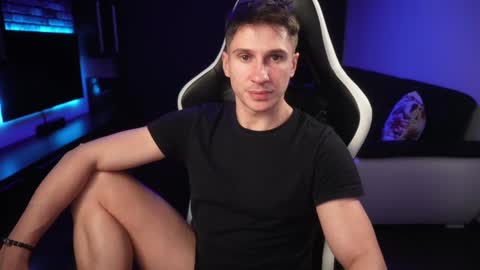 Snapshot of dorianreyes chatting on 12/18/24, 10:46 Dorian Reyes online show from 12/18/24, 10:46