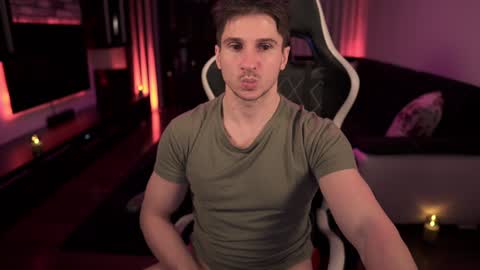 Snapshot of dorianreyes chatting on 01/25/25, 02:15 Dorian Reyes online show from 01/25/25, 02:15