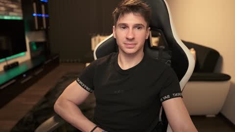 Snapshot of dorianreyes chatting on 02/06/25, 03:48 Dorian Reyes online show from 02/06/25, 03:48