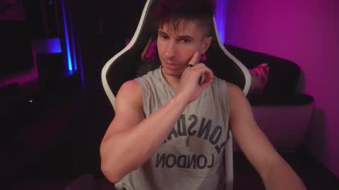 Snapshot of dorianreyes chatting on 09/10/25, 10:43 Dorian Reyes online show from 09/10/25, 10:43