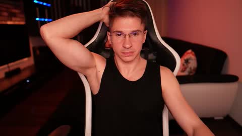 Snapshot of dorianreyes chatting on 10/23/25, 12:54 Dorian Reyes online show from 10/23/25, 12:54