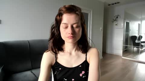 dormineaa online show from 04/24/26, 05:32