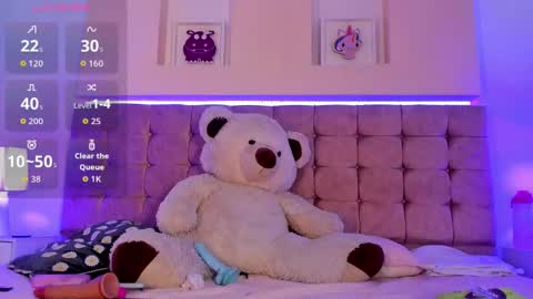 Dorothy Lane online show from 09/22/25, 01:13