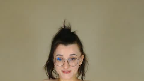 Snapshot of dorotty_ chatting on 02/16/25, 12:19 Your Dorotty online show from 02/16/25, 12:19