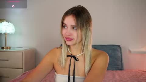 Snapshot of dorretangel chatting on 10/01/25, 08:20 Amy online show from 10/01/25, 08:20