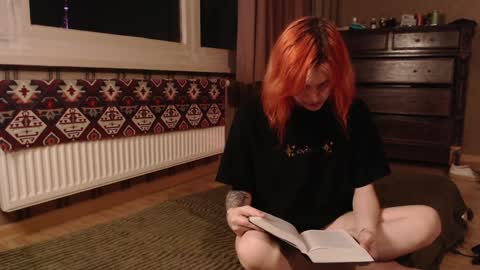 Snapshot of dosbox98 chatting on 01/10/25, 02:45 stupid ass online show from 01/10/25, 02:45