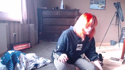 Snapshot of dosbox98 chatting on 01/19/25, 10:39 stupid ass online show from 01/19/25, 10:39