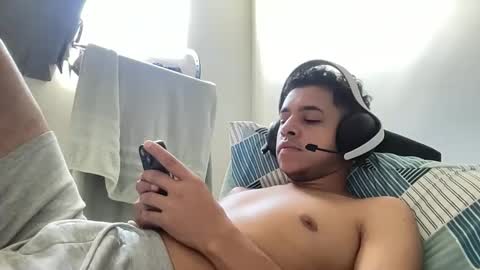 Snapshot of dotadinha chatting on 02/17/26, 05:30 dotadinha online show from 02/17/26, 05:30