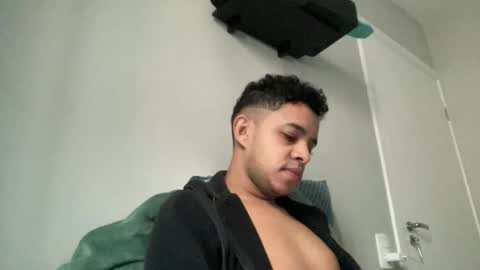 Snapshot of dotadinha chatting on 02/25/26, 02:16 dotadinha online show from 02/25/26, 02:16