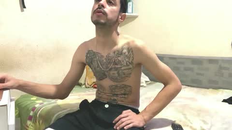 Snapshot of dotemarks chatting on 12/21/25, 11:39 DoteMarks online show from 12/21/25, 11:39