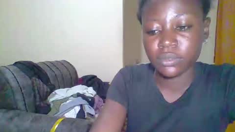 Snapshot of dottletop chatting on 02/04/25, 06:38 dottletop online show from 02/04/25, 06:38