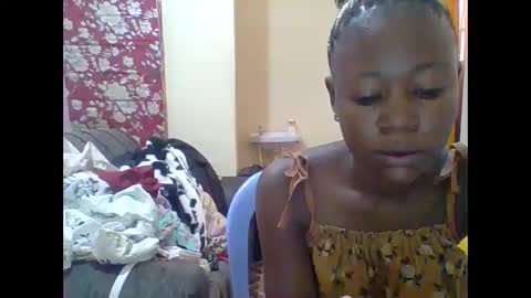 Snapshot of dottletop chatting on 03/06/25, 11:47 dottletop online show from 03/06/25, 11:47