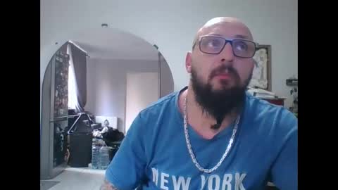 Snapshot of dottoresss chatting on 09/27/25, 06:29 SaSa online show from 09/27/25, 06:29