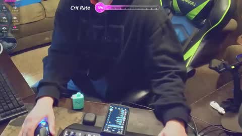 Snapshot of dotyoureyezez chatting on 12/24/24, 07:39 DotYourEyezez online show from 12/24/24, 07:39