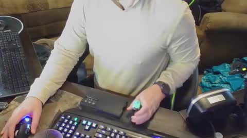 Snapshot of dotyoureyezez chatting on 12/26/24, 05:08 DotYourEyezez online show from 12/26/24, 05:08