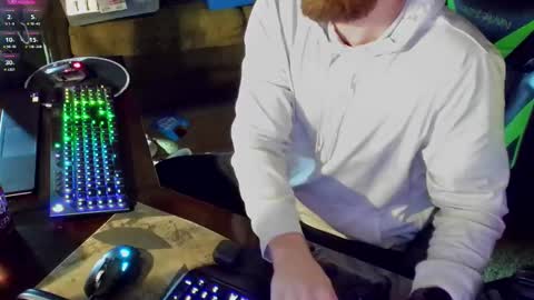 Snapshot of dotyoureyezez chatting on 01/04/25, 12:16 DotYourEyezez online show from 01/04/25, 12:16