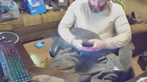 Snapshot of dotyoureyezez chatting on 01/14/25, 10:48 DotYourEyezez online show from 01/14/25, 10:48