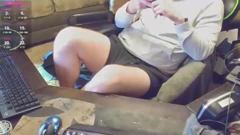 Snapshot of dotyoureyezez chatting on 01/15/25, 09:45 DotYourEyezez online show from 01/15/25, 09:45