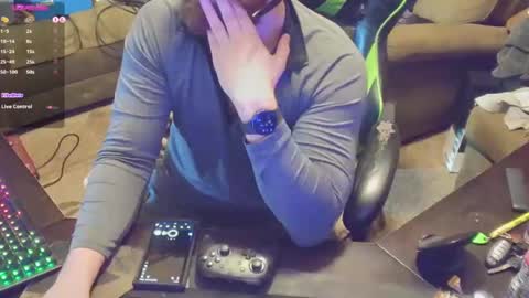 Snapshot of dotyoureyezez chatting on 03/04/25, 08:02 DotYourEyezez online show from 03/04/25, 08:02