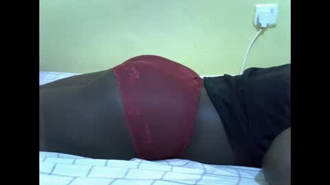 Snapshot of double_love9 chatting on 10/30/25, 09:00 bellie online show from 10/30/25, 09:00