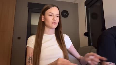 Snapshot of double_sun chatting on 09/17/25, 07:26 Alice and Mark online show from 09/17/25, 07:26