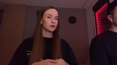 Snapshot of double_sun chatting on 11/14/25, 09:13 Alice and Mark online show from 11/14/25, 09:13