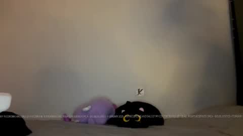 Lana  Eva  dont forget to give us a thumb up online show from 03/03/25, 06:44