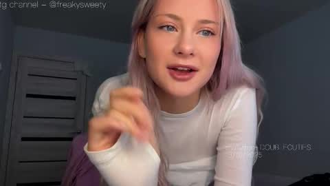 Lana  Eva  dont forget to give us a thumb up online show from 10/13/25, 02:55