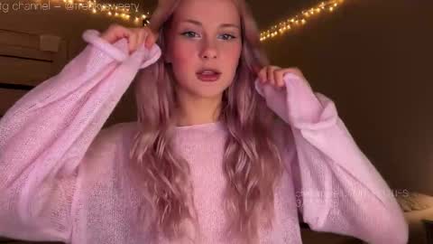 Lana  Eva  dont forget to give us a thumb up online show from 11/04/25, 12:59