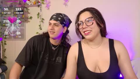 Snapshot of doubledelight_ chatting on 02/25/26, 04:33 Chelsea Dante online show from 02/25/26, 04:33