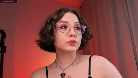 Snapshot of doublee_trouble chatting on 02/14/25, 03:54 Eva ana Liza online show from 02/14/25, 03:54