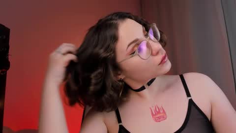 Snapshot of doublee_trouble chatting on 02/25/25, 12:25 Eva ana Liza online show from 02/25/25, 12:25