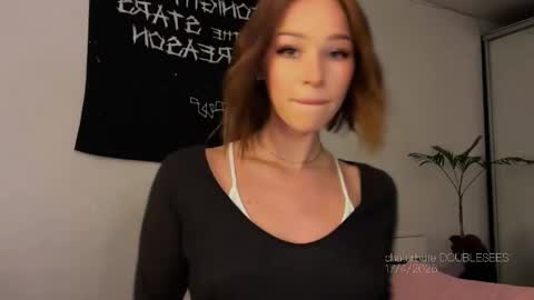 MOLLYYYY dont forget to give me a thumb up online show from 04/17/26, 02:36